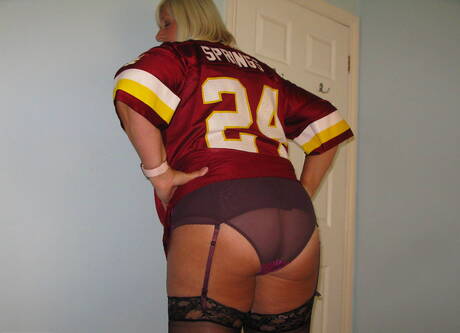 TAC Amateurs invite you to explore a free pics with Chrissy Uk unveiling sexy body