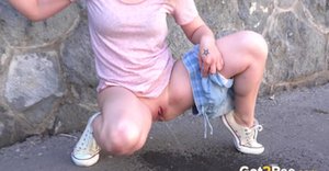 Got 2 Pee xxx picture collection featuring Debora in golden shower fantasies