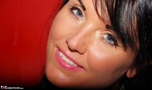 TAC Amateurs are excited to present you with a xxx picture gallery showcasing Raunchy Raven showing perfect body