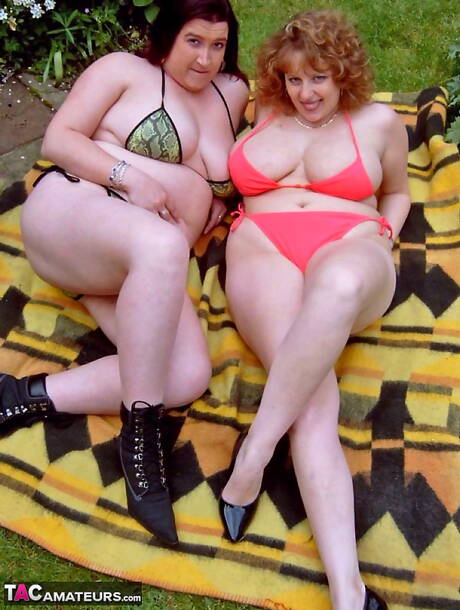 TAC Amateurs pleased to share with you xxx picture gallery with Curvy Claire in girl on girl fun