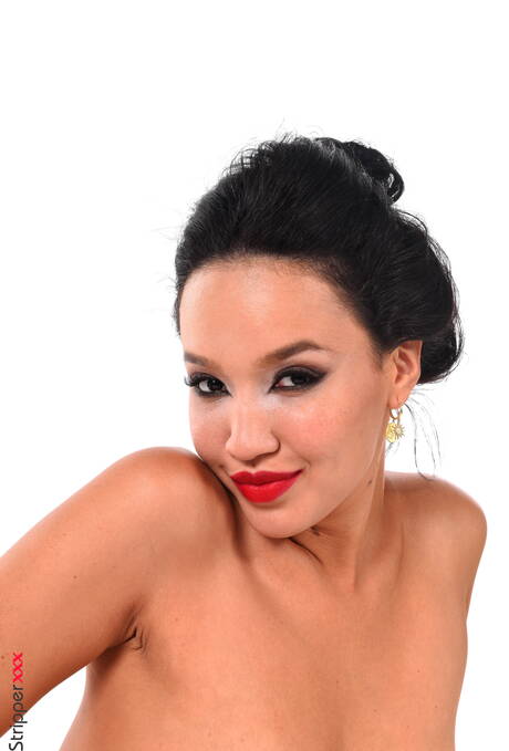 iStripper pleased to share with you a free gallery with Asia Vargas in toying cunt sex scene